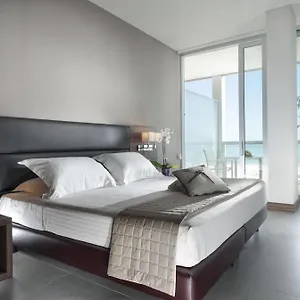 waldorf-suite-hotel.riccione-hotels.org/